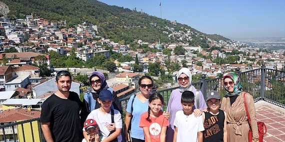 Minik arkeologlar Bursa’nın tarihi mekanlarını gezdi