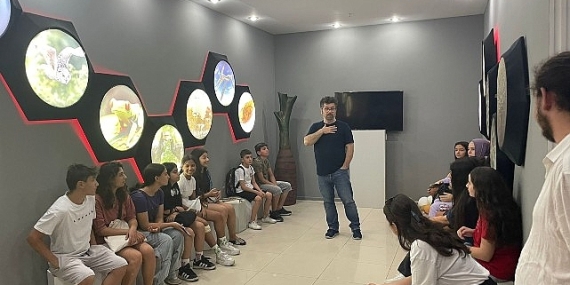 Minik kaşifler Bornova’da bilimin izinde