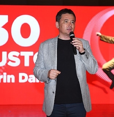 osmangazide-zaferin-dansi-gosterisi-izleyenleri-buyuledi.jpg