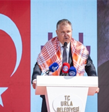urlanin-geleneksel-bagbozumu-senligi-renkli-goruntulerle-basladi.jpg