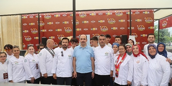 Başkan Altay Gastrofest’e Katılan Yüz Binlerce Misafire, Şeflere ve Esnafa Teşekkür Etti