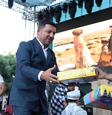 baskan-ari-53-uluslararasi-urgup-bag-bozumu-festivaline-katildi.jpg