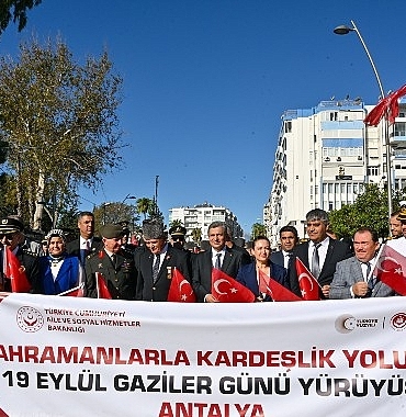 baskan-vekili-ozdemir-gaziler-gununu-kutladi.jpg