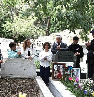 beklan-algan-vefatinin-15-yil-donumunde-anildi.jpg