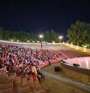 bucali-cocuklar-baskan-gorkem-dumanla-film-izledi.jpg