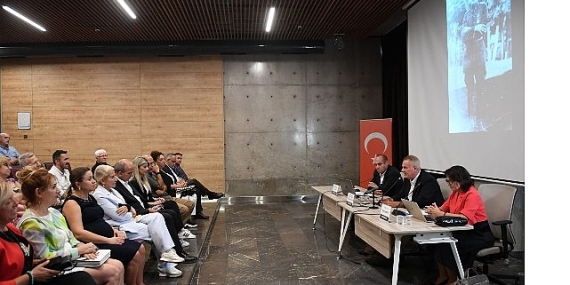 Bursa’nın kurtuluşu Osmangazi’de panel ve müzikalle anlatıldı
