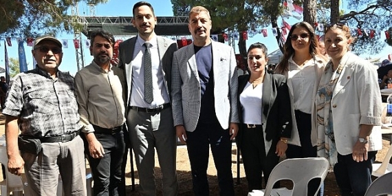 Büyükşehir Kula’da Şenlik Coşkusuna Ortak Oldu