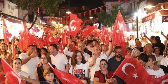 Çeşme’de 30 Ağustos Zafer Bayramı Coşkusu