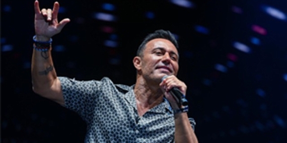 Çim Konserleri’nde Mustafa Sandal coşkusu
