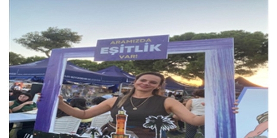 Çocuklar, gençler ve kadınlar İEF’nin tadını çıkarıyor