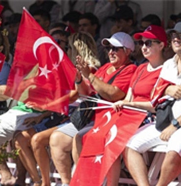 cumhuriyetini-var-eden-degerlerin-kalesidir.jpg