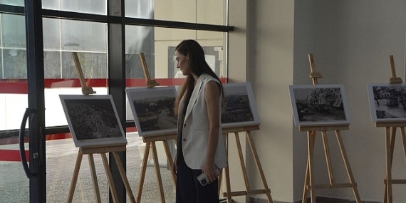 EÜ’de “İzmir’in Kurtuluşu” sergisi sanatseverlerin beğenisine sunuldu
