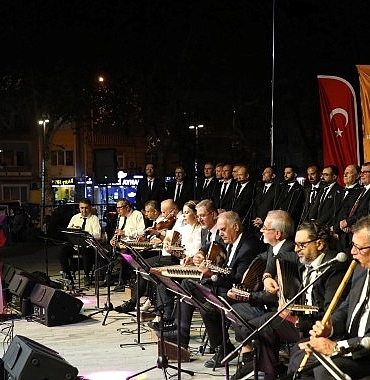 inegol-belediyesi-tsm-korosundan-muhtesem-konser.jpg