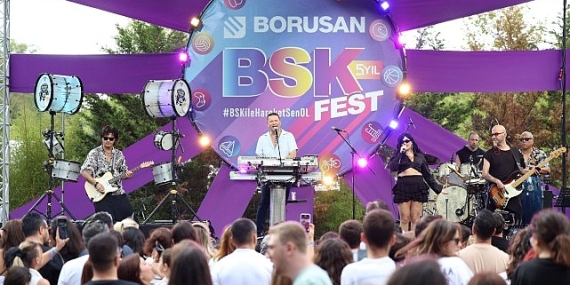 İskender Paydaş ve Orkestrası Borusanlılar için muhteşem bir konser verdi