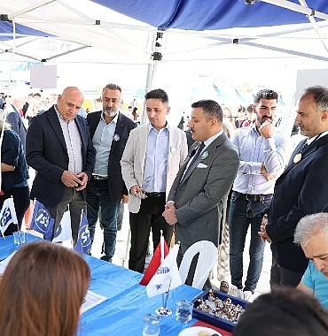 kucukcekmece-belediyesi-istihdam-fuarinin-ikincisini-duzenledi.jpg