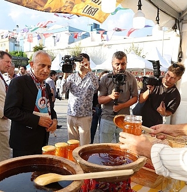kucukcekmecede-trabzon-ruzgari-basladi.jpg