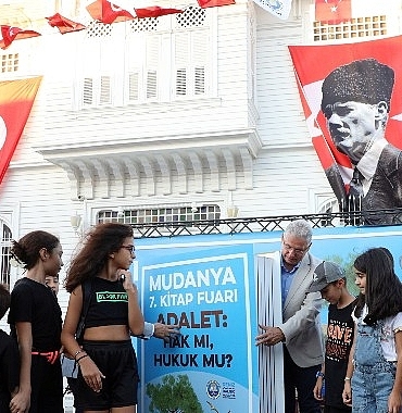 mudanya-7-kitap-fuari-basladi.jpg