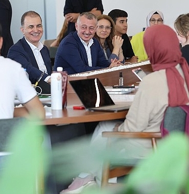 omer-celik-tazeye-gitti-milli-iradeyi-cok-begendi.jpg