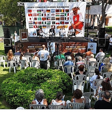 uluslararasi-menemen-comlek-festivaline-gorkemli-acilis.jpg