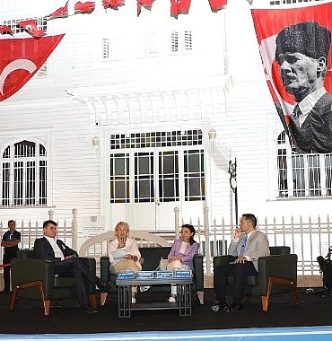 umut-ve-dayanisma-mudanya-kitap-fuarinda.jpg