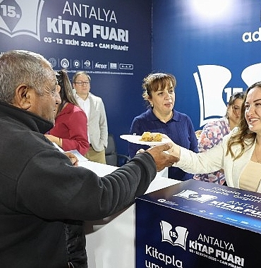 antalya-kitap-fuarini-1-milyon-103-bin-kisi-ziyaret-etti.jpg