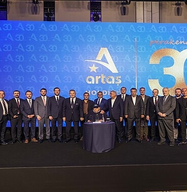 artas-holding-perakendede-30-yilini-gorkemli-bir-etkinlikle-kutladi.jpg