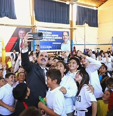 baskan-aydin-hasat-zamaninda-ciftcilerle-bulustu.jpg