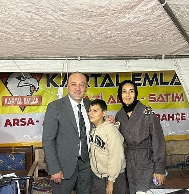 baskan-selcuk-yildiz-meclis-uyeleriyle-birlikte-panayiri-gezdi.jpg