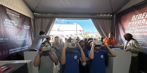 Bilimle Büyüyen Zihinler Trabzon’da Buluştu: STEAMFEST’te Bilim Rüzgârı Esti!