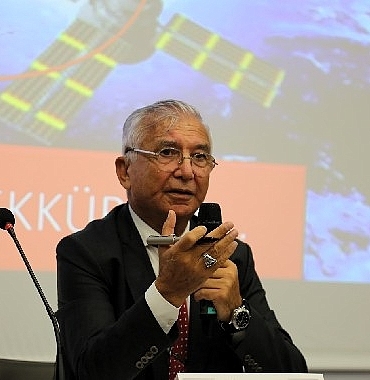 casin-turkiye-demokratik-laik-ve-hukuk-devletidir.jpg