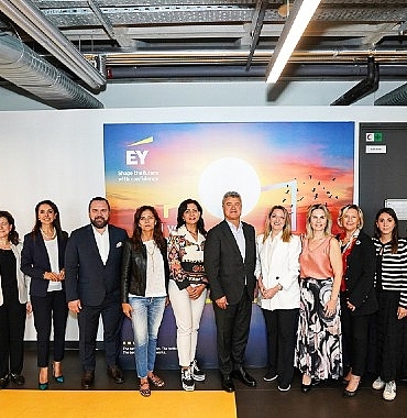 ey-girisimci-kadin-liderler-programinin-2025-sinifi-belli-oldu.jpg