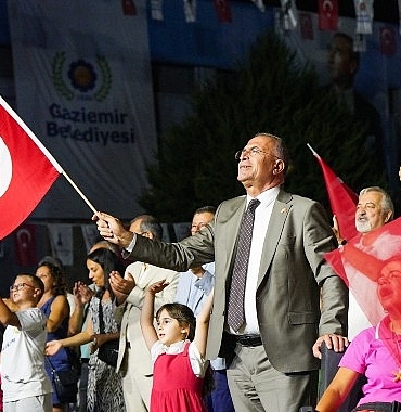 gaziemirde-cumhuriyet-bayrami-coskusu-4-gun-surecek.jpg