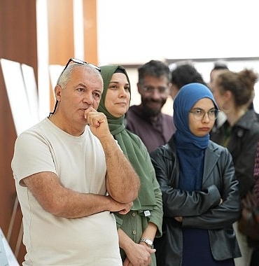 genc-sanatcilar-manisanin-duvarlarini-renklendirecek.jpg