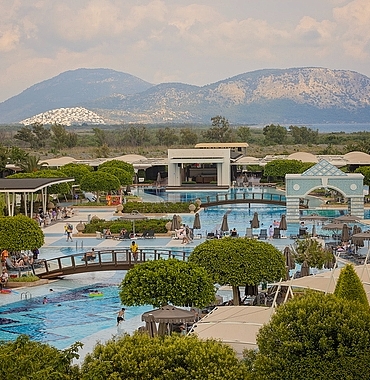 hilton-dalaman-sarigerme-resort-spadan-sari-yaza-davet.jpg