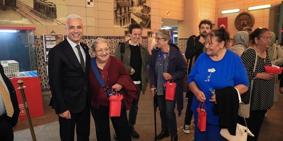 İETT’den Dünya Yaşlılar Günü’nde Anlamlı Ziyaret