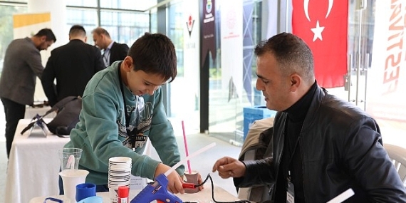 İnegöl’de Bilim Şöleni Başladı