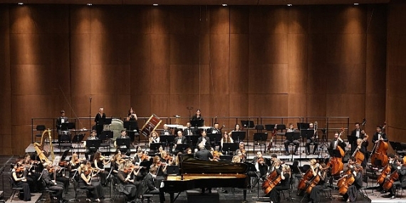 İstanbul Devlet Senfoni Orkestrası DenizBank Konserleri 2025-2026 sanat sezonunu açtı