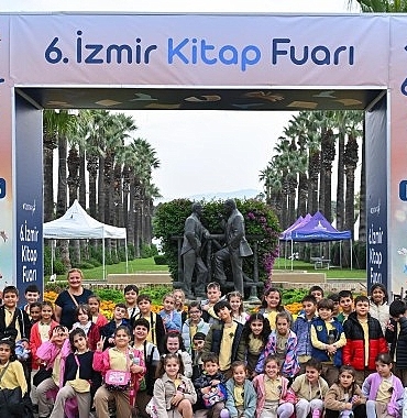 izkitapa-her-yastan-ziyaretci.jpg