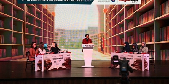 Kitap Fuarı’nda münazara ve müzikal tiyatro bir arada