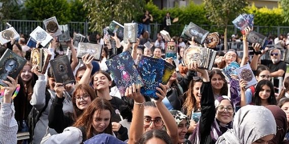Kocaeli Kitap Fuarı’nda kitap aşkı kuyruklara sığmadı