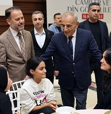 kucukcekmecede-camiler-ve-din-gorevlileri-haftasi-kutlandi.jpg
