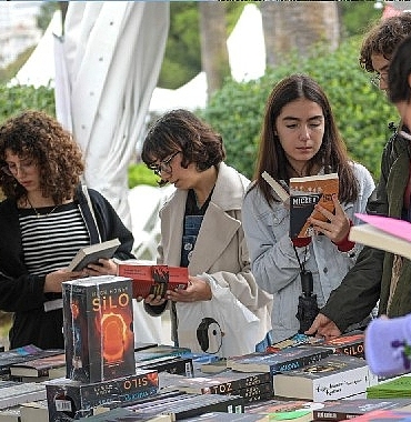 kulturparkta-izmir-kitap-fuari-ruzgari.jpg