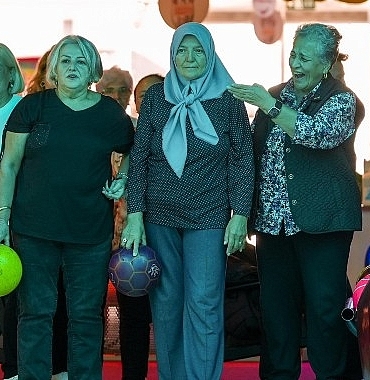 maltepede-yaslilar-gununde-bowlingle-eglendiler.jpg