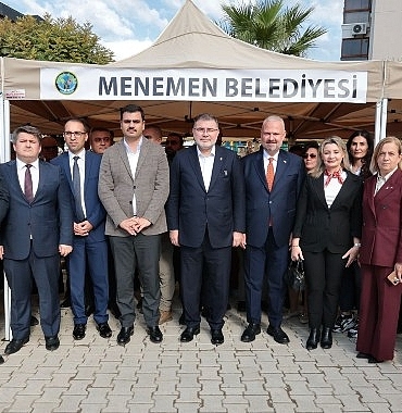 menemen-belediyesinden-cumhuriyete-ozel-acilis.jpg