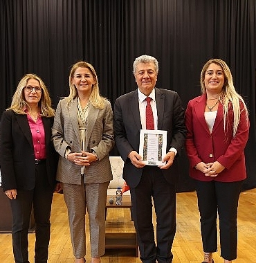 mustafa-balbay-bakirkoylulere-cumhuriyetin-kazanimlarini-anlatti.jpg