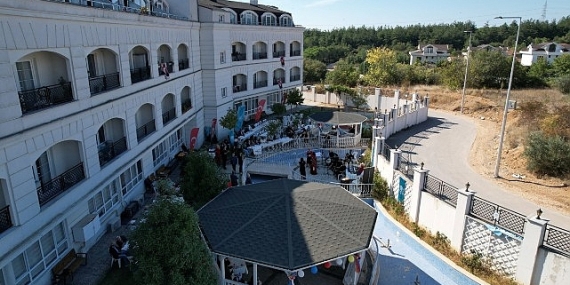 Nilüfer’de Yaşlılar Günü’nde kalpler gençleşti