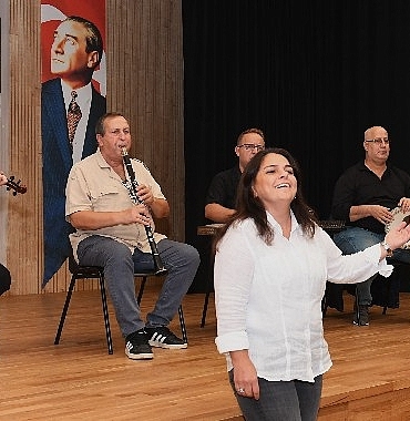 osmangazi-belediyesinin-korolarina-girebilmek-icin-yaristilar.jpg