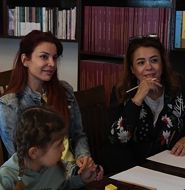osmangazide-veliler-kitap-yolculuguna-cikti.jpg