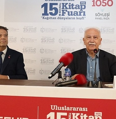 perincek-kitap-fuarinda-asya-cagini-vurguladi.jpg