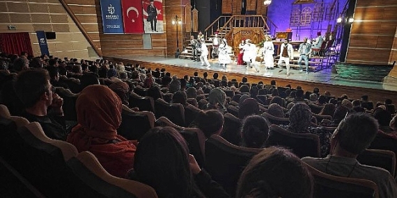 Şehir Tiyatroları, perdeyi Gebze’ye taşıdı